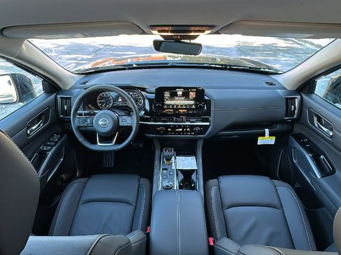 New 2025 Nissan Pathfinder SL w/ Cargo Package image 16