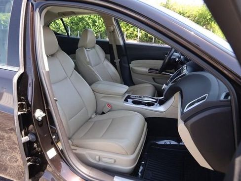 Used 2017 Acura TLX V6 SH-AWD w/ Technology Pkg image 27