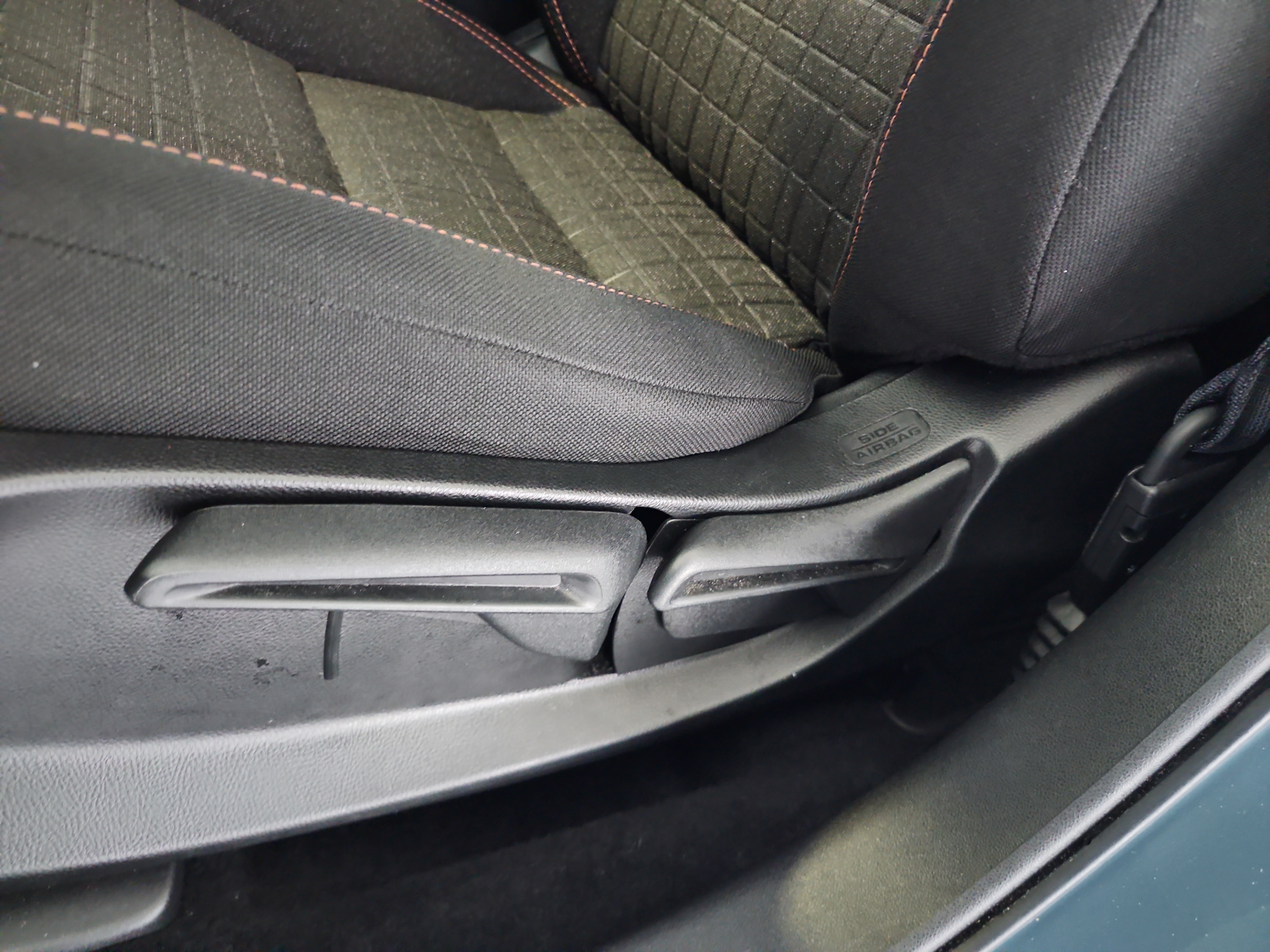 Used 2024 Honda HR-V Sport image 16