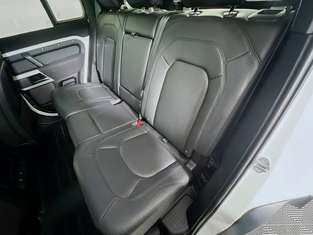 Used 2023 Land Rover Defender 110 SE AWD/4WD image 26