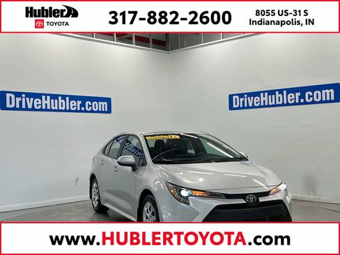 Used 2025 Toyota Corolla LE FWD image 1