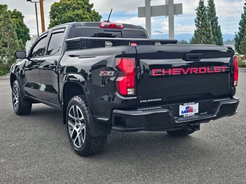 Used 2023 Chevrolet Colorado Z71 w/ Z71 Convenience Package 2 AWD/4WD image 5