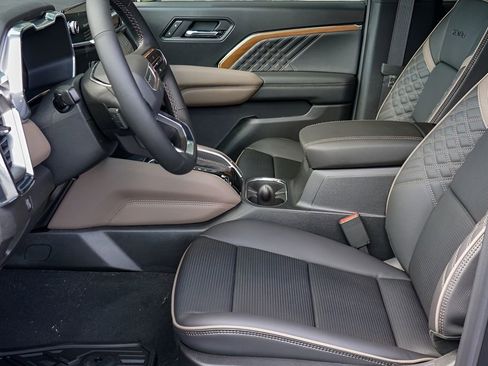 New 2026 GMC Canyon Denali AWD/4WD image 10