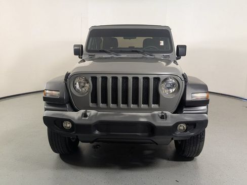 Used 2022 Jeep Wrangler Sport AWD/4WD image 2