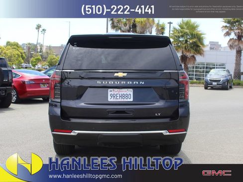 Used 2025 Chevrolet Suburban LT RWD image 8