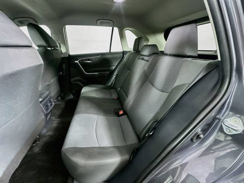 Used 2025 Toyota RAV4 XLE AWD/4WD image 23