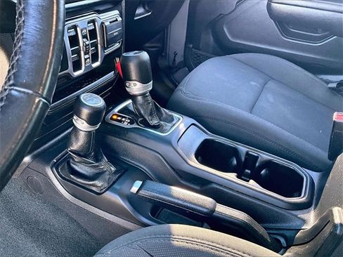 Used 2022 Jeep Wrangler Unlimited Willys image 19