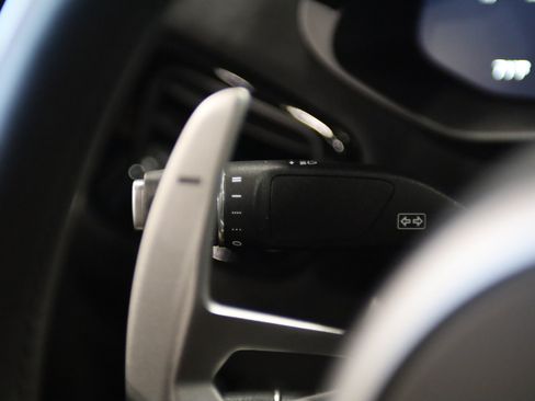 Used 2021 Aston Martin V8 Vantage Coupe RWD image 19