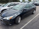 Used 2015 Toyota Camry LE image 3