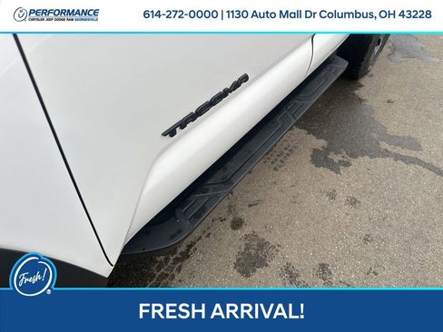 Used 2020 Toyota Tacoma TRD Sport image 11