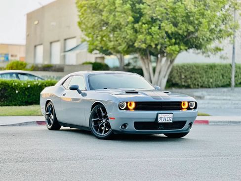 Used 2021 Dodge Challenger SXT w/ Plus Package RWD image 2