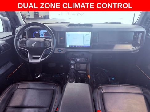 Used 2023 Ford Bronco Badlands w/ Sasquatch Package AWD/4WD image 11