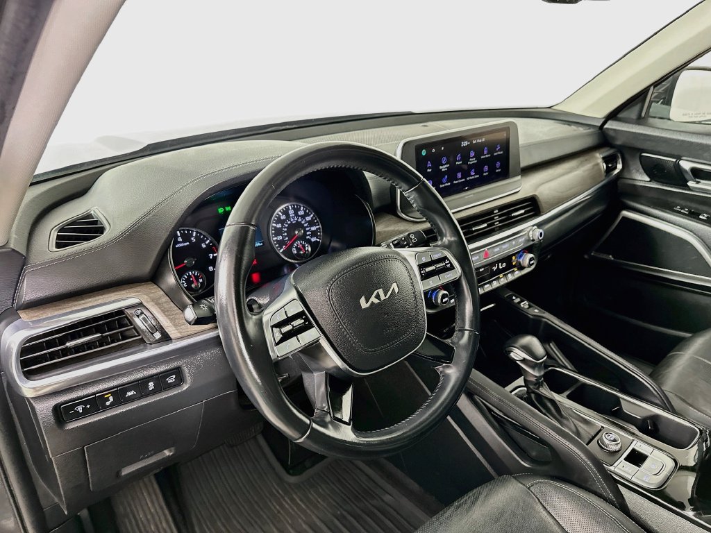 Used 2022 Kia Telluride EX w/ EX Premium Package FWD image 10