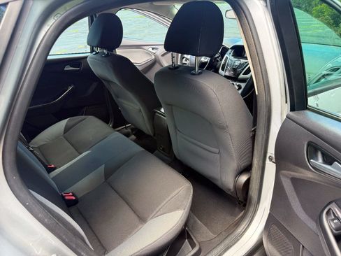 Used 2014 Ford Focus SE FWD image 14