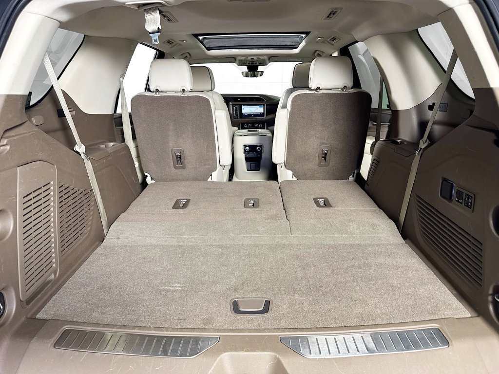 Used 2021 GMC Yukon Denali w/ Denali Premium Package RWD image 33