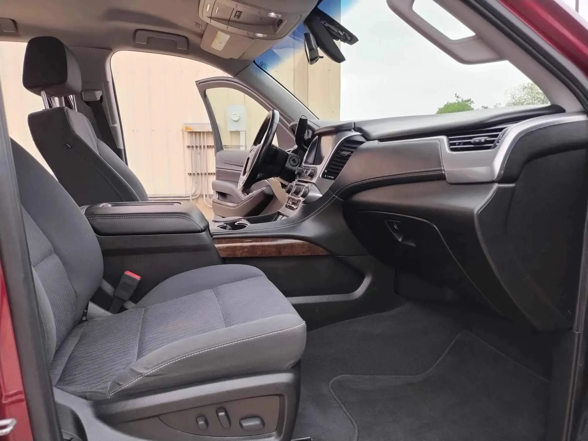 Used 2019 Chevrolet Tahoe LS w/ Max Trailering Package AWD/4WD image 16