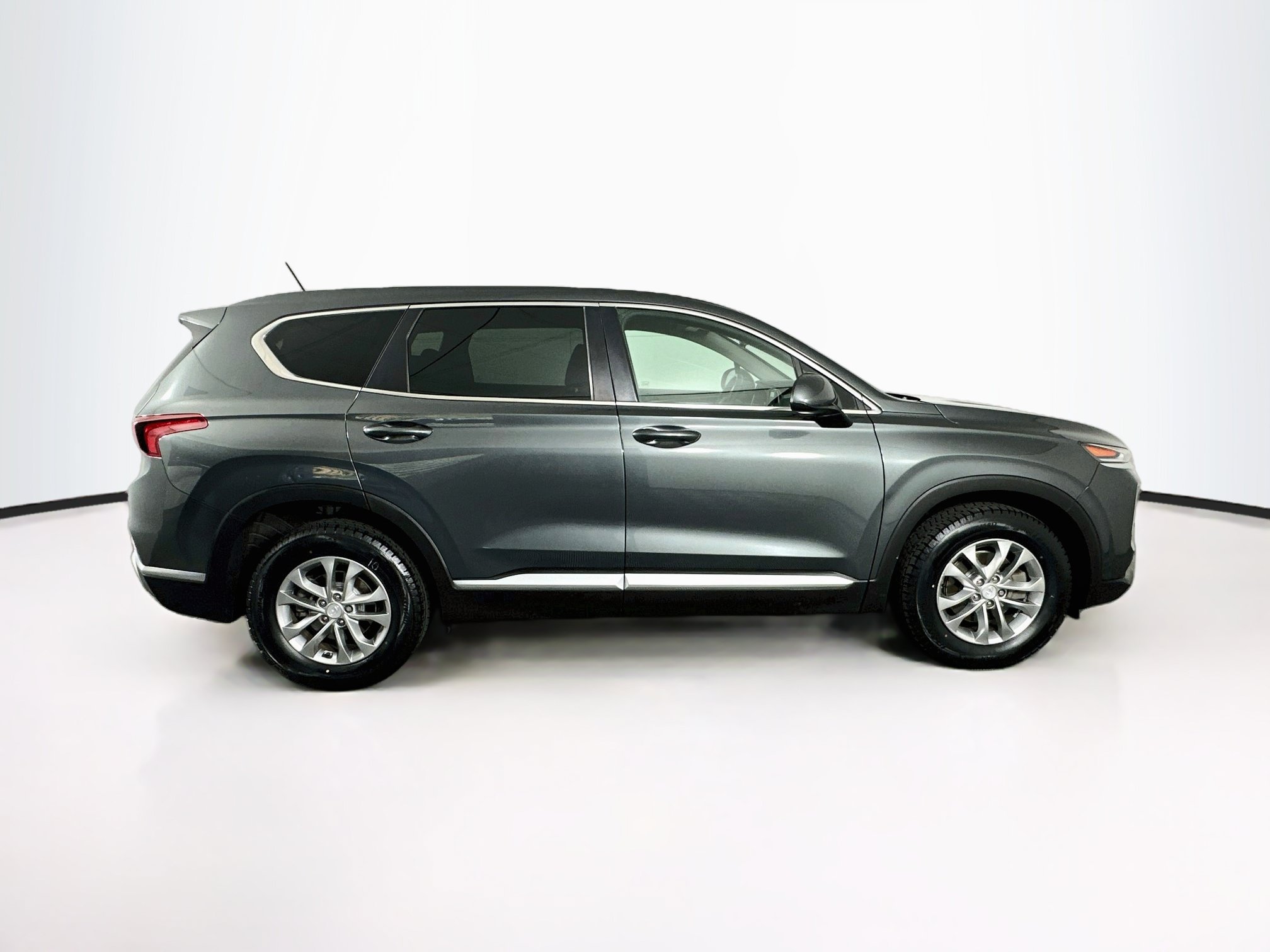 Used 2020 Hyundai Santa Fe SE w/ Cargo Package FWD image 10