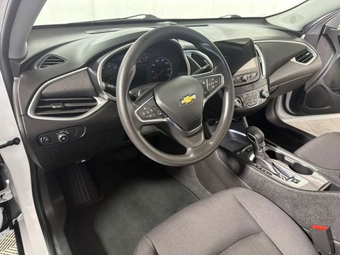 Used 2024 Chevrolet Malibu LT FWD image 8