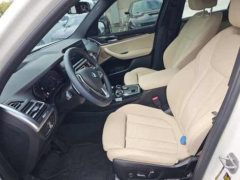 Used 2024 BMW X3 sDrive30i w/ Premium Package RWD image 4