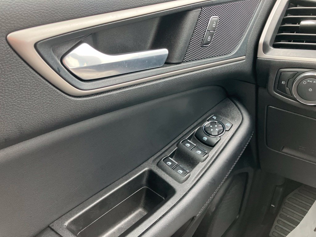 Used 2024 Ford Edge SEL w/ Convenience Package AWD/4WD image 9