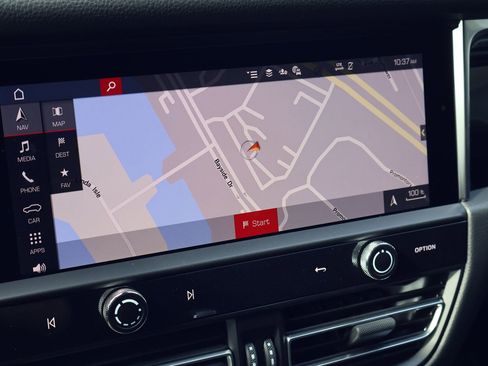 New 2026 Porsche Macan image 18