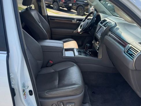 Used 2015 Lexus GX 460 w/ Premium Package AWD/4WD image 26