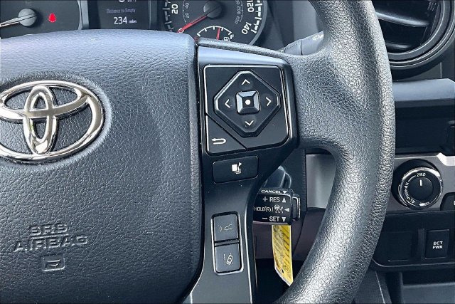 Used 2022 Toyota Tacoma SR AWD/4WD image 12