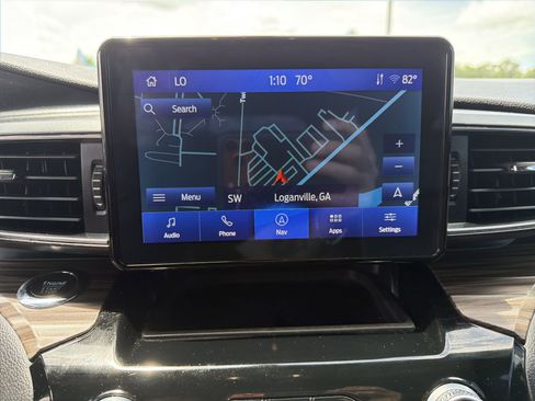 Used 2022 Ford Explorer Limited w/ Equipment Group 301A RWD image 7