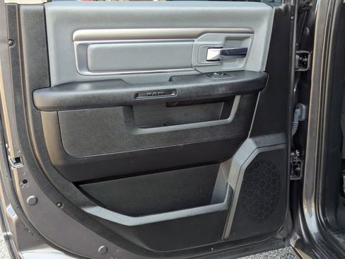 Used 2021 RAM 1500 Classic SLT image 31