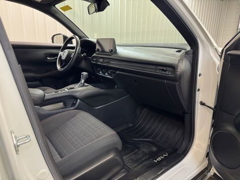 Used 2023 Honda HR-V Sport image 23