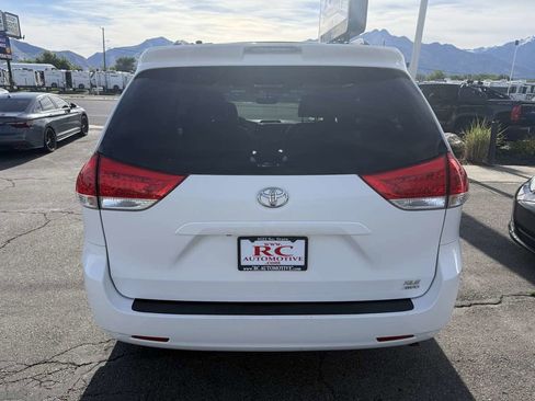 Used 2011 Toyota Sienna XLE AWD/4WD image 6
