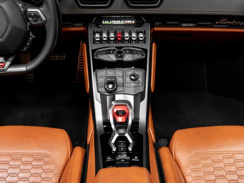Used 2019 Lamborghini Huracan LP 580-2 RWD image 18