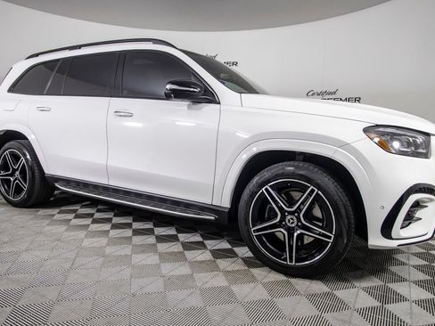 Used 2024 Mercedes-Benz GLS 450 4MATIC image 2