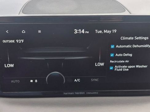 Used 2023 Hyundai Santa Fe SEL w/ Premium Package AWD/4WD image 6
