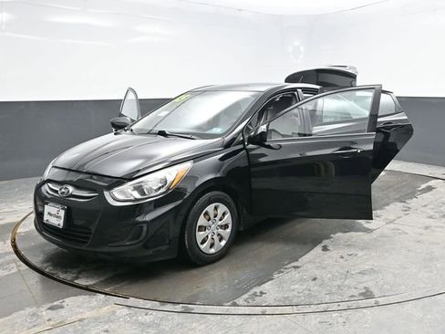 Used 2017 Hyundai Accent SE image 39