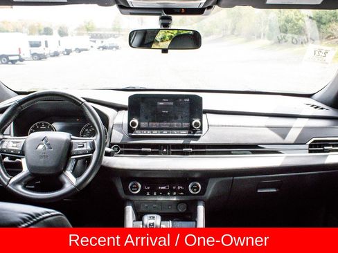 Used 2022 Mitsubishi Outlander SE FWD image 13