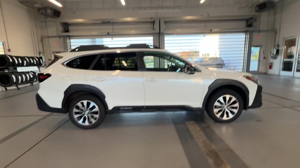 Used 2024 Subaru Outback Limited AWD/4WD image 12