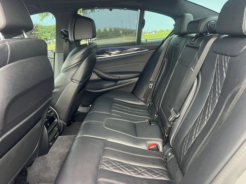 Used 2022 BMW M550i xDrive w/ Executive Package AWD/4WD image 5