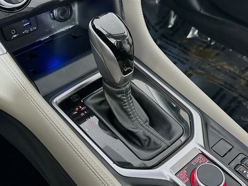 Used 2020 Subaru Forester Limited w/ Popular Package #3 image 17