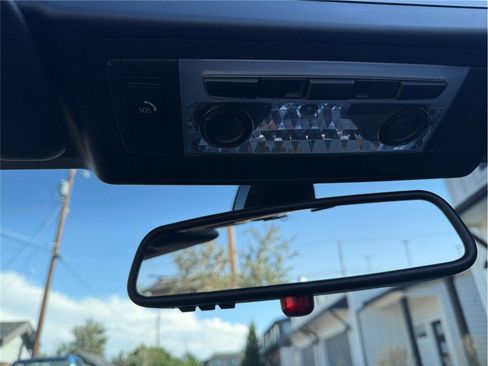 Used 2008 BMW 135i Convertible image 22