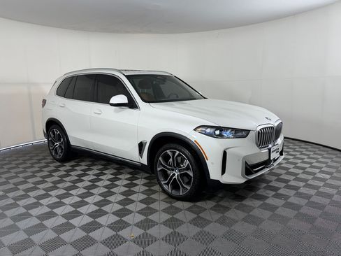 Certified 2026 BMW X5 sDrive40i w/ Climate Comfort Package RWD image 7