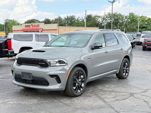 Used 2025 Dodge Durango R/T w/ Blacktop Package AWD/4WD image 3