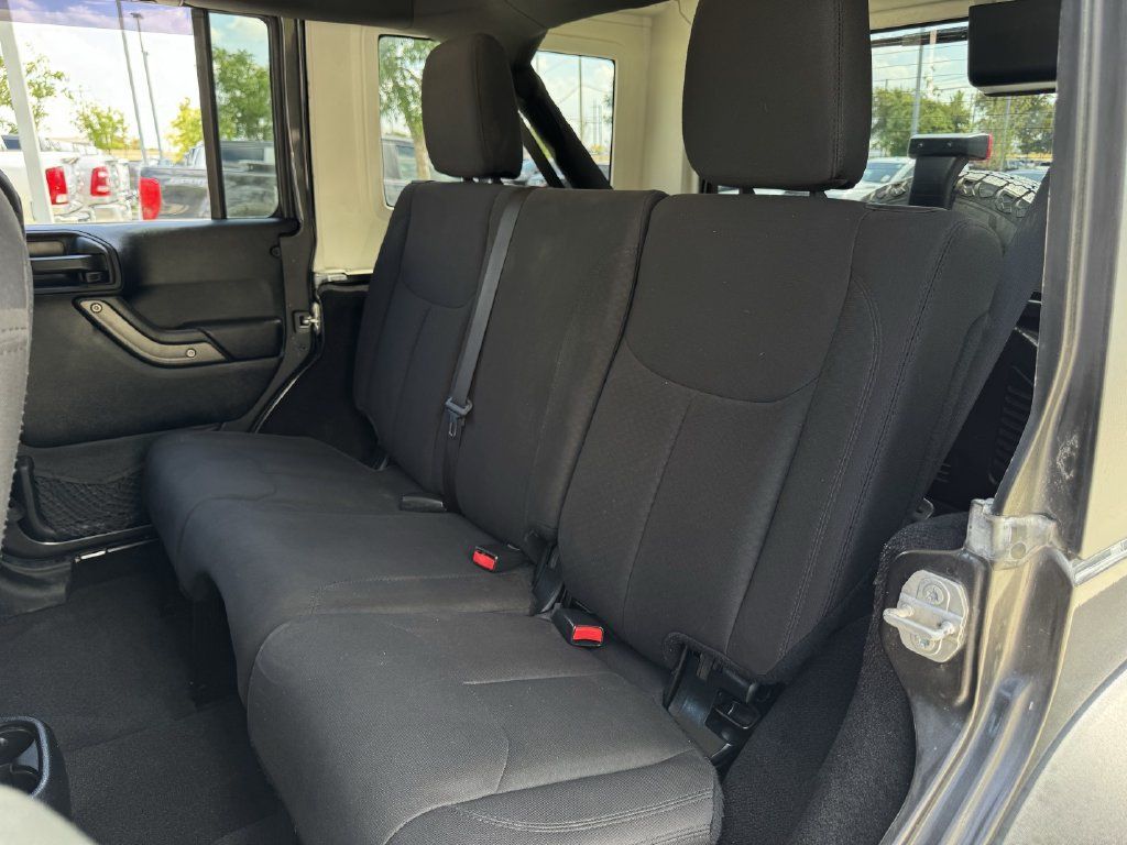 Used 2018 Jeep Wrangler Unlimited Sport S AWD/4WD image 21