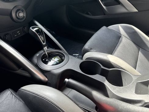 Used 2016 Hyundai Veloster Turbo FWD image 21
