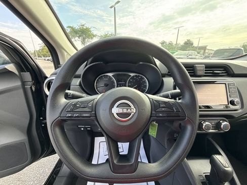 Used 2025 Nissan Versa S w/ Trunk Package FWD image 16