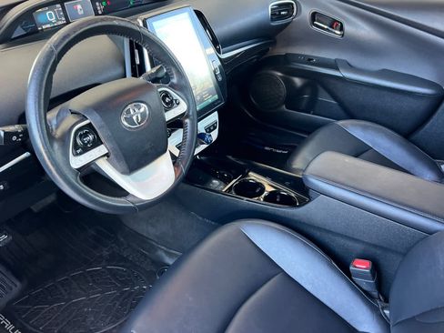 Used 2018 Toyota Prius Prime Premium FWD image 11
