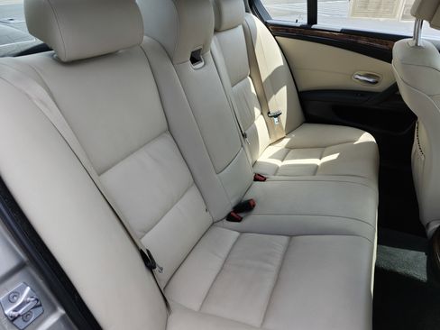 Used 2010 BMW 528i xDrive Sedan AWD/4WD image 20