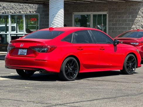 Used 2023 Honda Civic Sport image 4
