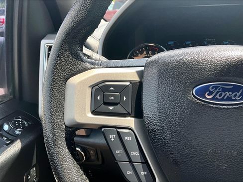 Used 2015 Ford F150 Lariat w/ Equipment Group 502A Luxury AWD/4WD image 19