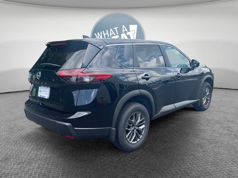 Used 2026 Nissan Rogue S FWD image 3